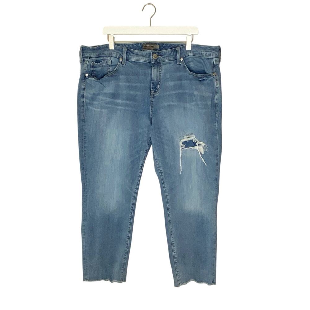Torrid Jeans Womens 22 Crop Boyfriend Vintage Stretch Medium Wash Distressed